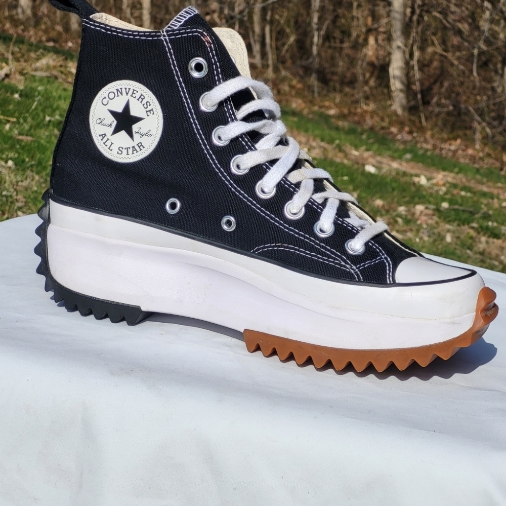 Converse Run Star Hike Platform Womens Sneakers